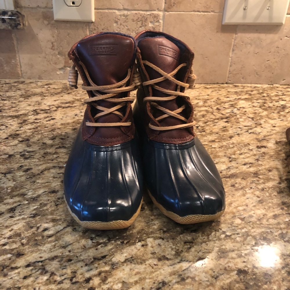 Womens sperry duck boots 7
